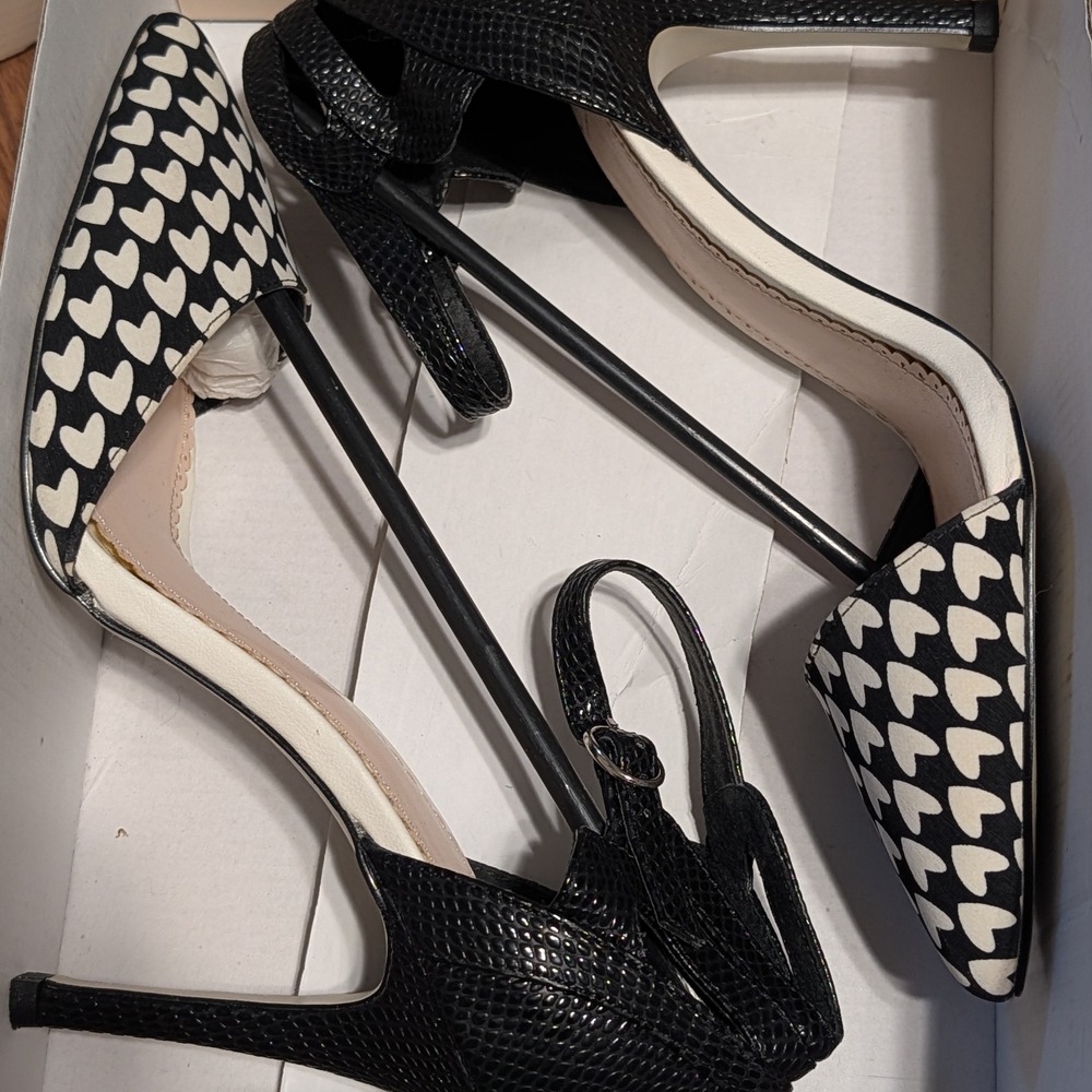 Madison Black & White Heart-Print Pointed-Toe Ankle-Strap Heels - Picture 4 of 5